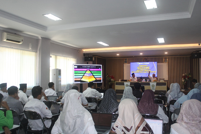Workshop Review Borang Program Studi, Fakultas Tarbiyah UIN Raden Mas Said Perkuat Persiapan Akreditasi